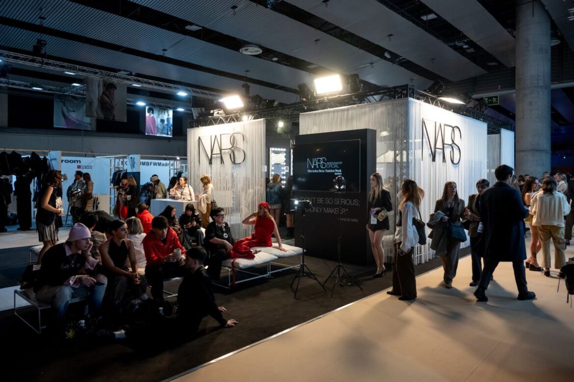 NARS y Mercedes-Benz Fashion Week Madrid premian el talento y la creatividad que impulsan la moda española